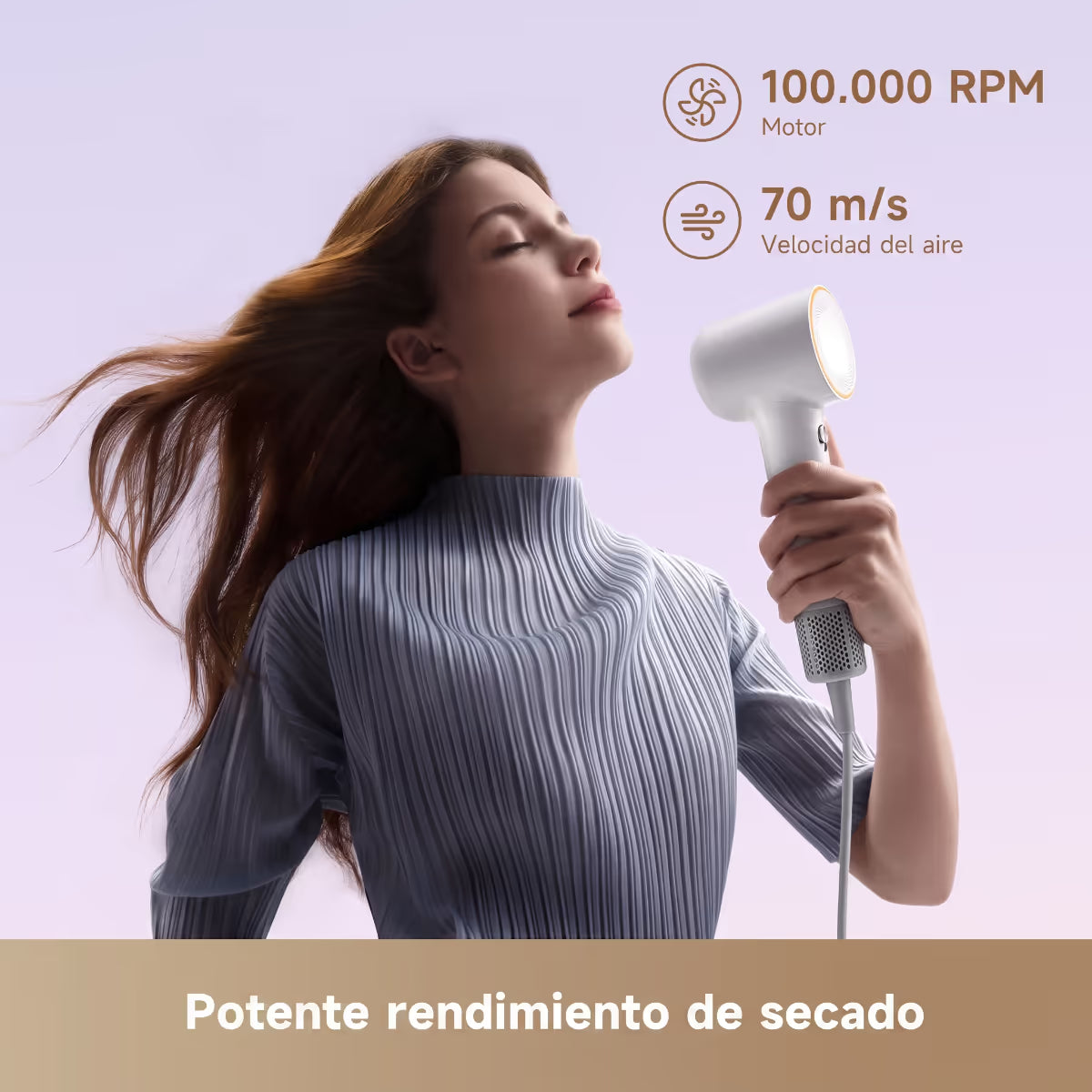 Mujer secando su cabello con la secadora Dreame Mini, motor de 100,000 RPM y velocidad de aire de 70 m/s - Ferretería La Palma - 1850167