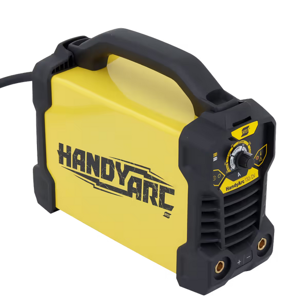 Soldadora inversora portátil ESAB HandyArc 132i DV en amarillo con perilla selectora de amperaje y agarradera negra sobre un fondo transparente - Ferretería La Palma - 1430038