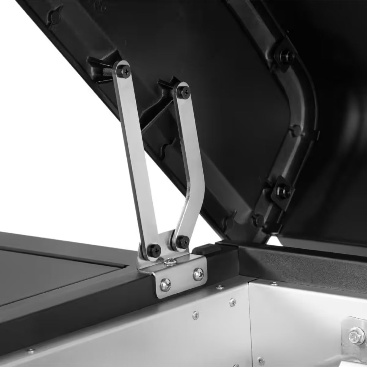 Primer plano del sistema de bisagra y soporte metálico de la tapa abierta de la plancha Napoleon Rogue PRO Phantom 30 - Ferretería La Palma - 1890003