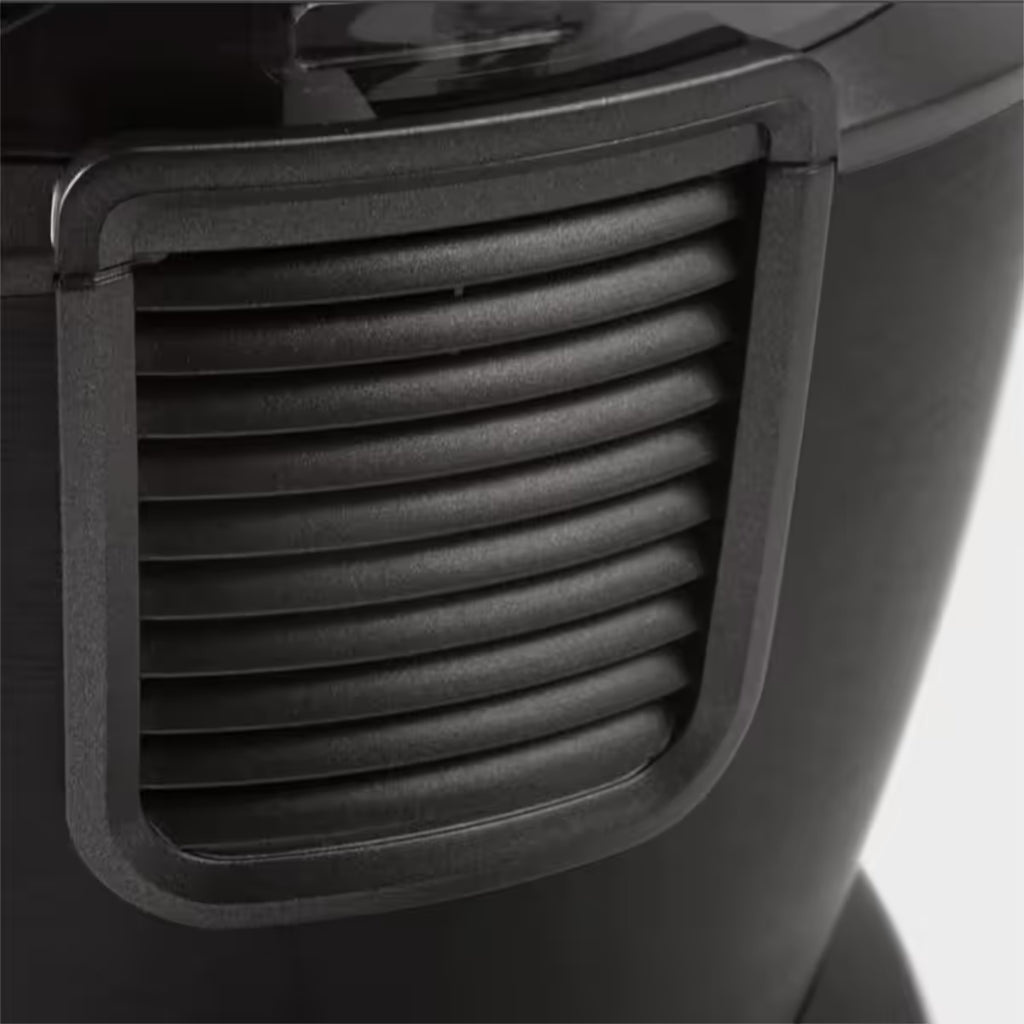 Primer plano de las rejillas de ventilación traseras en la base motorizada negra de la licuadora Nutribullet Blender Combo 1200W - Ferretería La Palma - 1690005