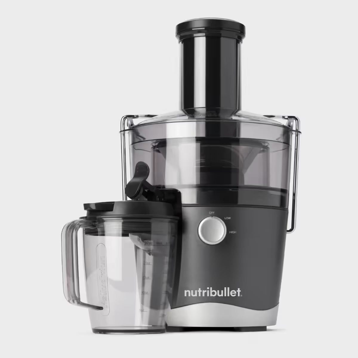 Extractor de jugos Nutribullet Juicer de 800W con jarra para jugo de 27 oz con tapadera de sellado sobre fondo blanco - Ferretería La Palma - 1690019
