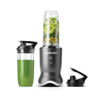Extractor de nutrientes Nutribullet Ultra 1200W con interfaz táctil, vaso lleno de kiwi y un termo portátil con batido verde sobre fondo blanco - Ferretería La Palma - 1690110