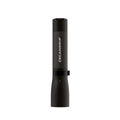 Vista general de la linterna de mano LED profesional Scangrip FLASH 600 R con cuerpo negro colocada verticalmente sobre fondo blanco - Ferretería La Palma - 1870006