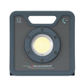 Vista frontal del reflector led industrial Scangrip NOVA 12 mostrando su potente panel de luz central sobre fondo blanco - Ferretería La Palma - 1870005