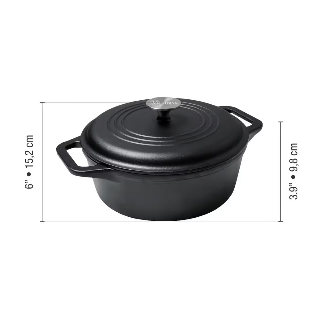 Infografía de medidas del horno holandés Victoria de 3.8 litros en hierro fundido curado detallando una altura total de 15.2cm y una altura del cuerpo de 9.8cm - Ferretería La Palma - 1050044