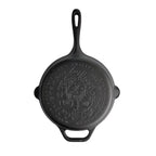 Vista de la base del sartén de hierro fundido Victoria de 25 cm con diseño grabado de Catrina edición especial y mango largo - Almacén La Palma - 105009
