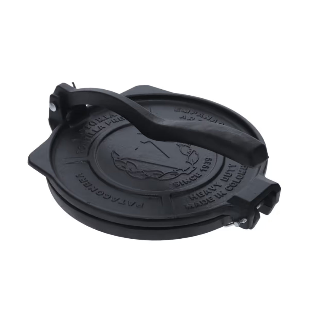 Tortillero Victoria Heavy Duty de 20 cm (8 pulgadas) en hierro fundido negro con mango ergonómico y grabados de marca en la tapa - Ferretería La Palma - 1050146